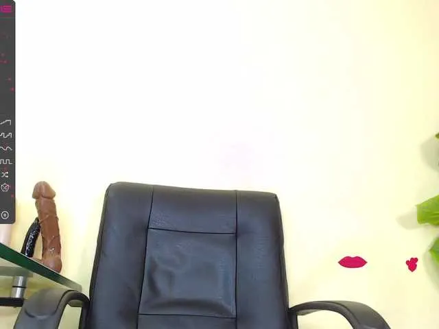 Live sex webcam photo for IngritBitch #274303190