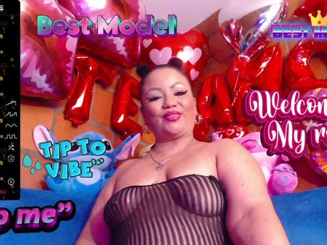 Live sex webcam photo for IngritBitch #276115539