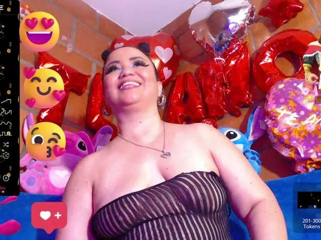 Live sex webcam photo for IngritBitch #277145786