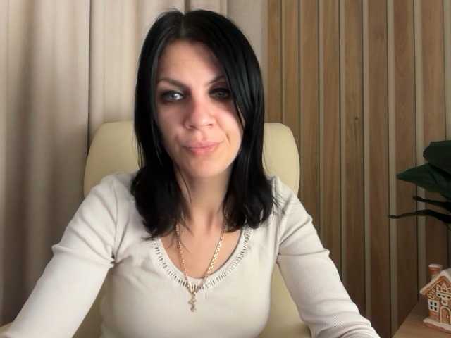 Live sex webcam photo for InjaAtHome #292164056