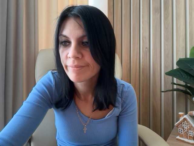 Live sex webcam photo for InjaAtHome #292176082