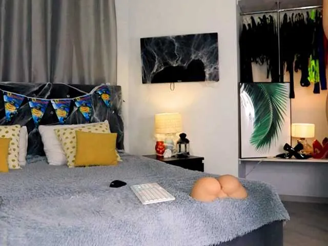 Live sex webcam photo for InvitingTina #292134369