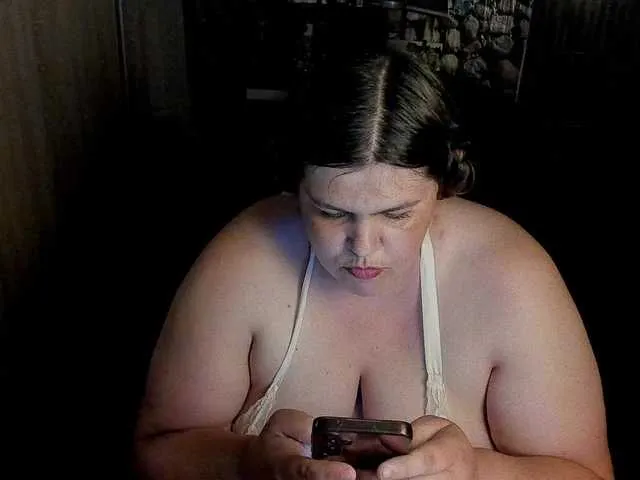 Live sex webcam photo for Ionysexylips69 #291287405