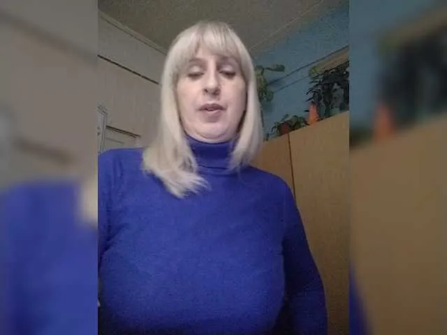 Live sex webcam photo for Irichka2477 #272676265