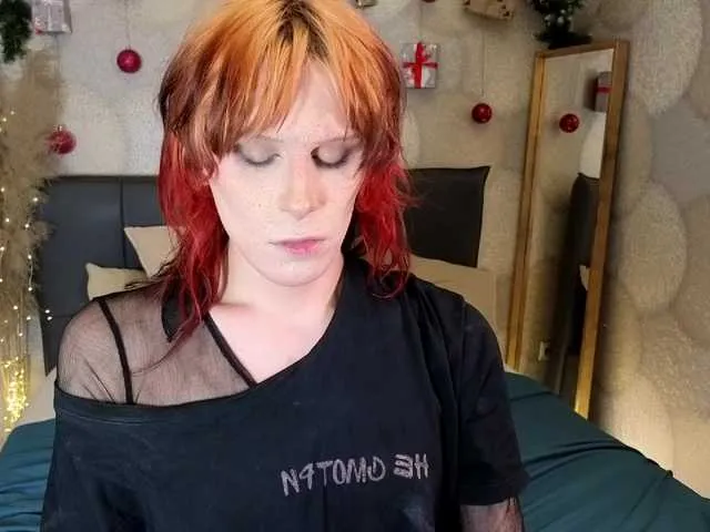 Live sex webcam photo for IridaGrey #276984993