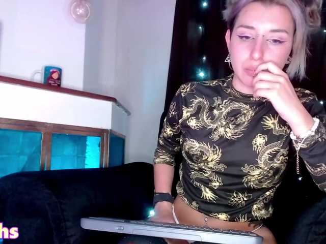 Live sex webcam photo for Iriis-hs #272729933