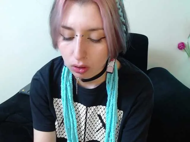 Live sex webcam photo for Iriis-hs #273388106