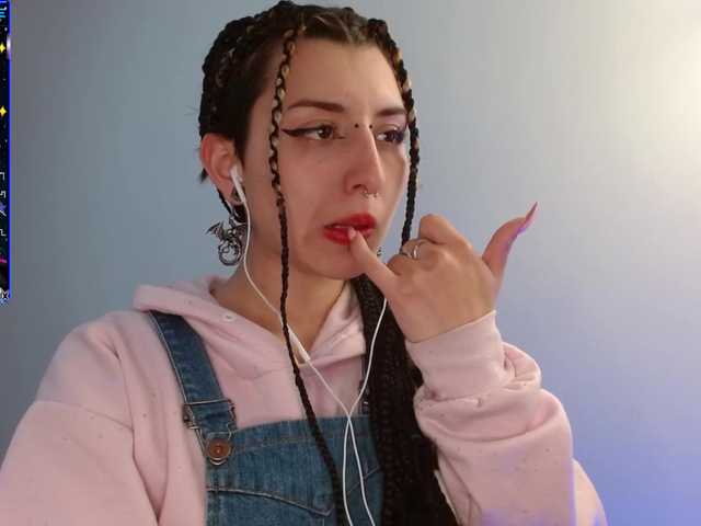 Live sex webcam photo for Iriis-hs #273904129