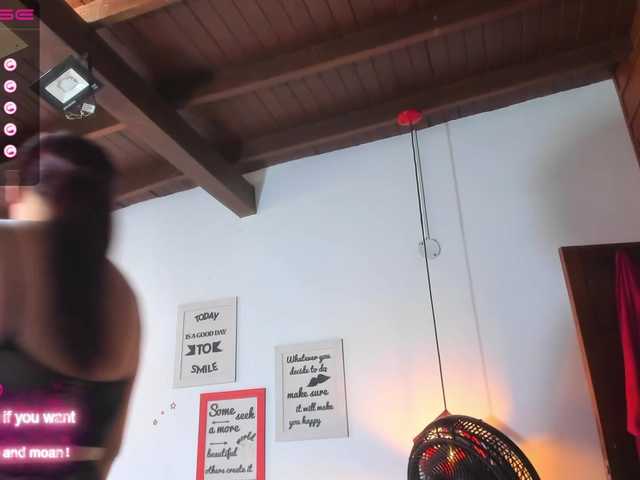 Live sex webcam photo for Irina-Soler #275848248