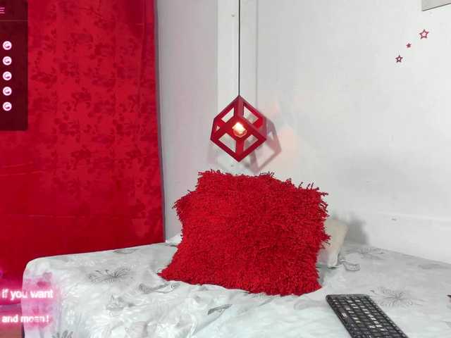 Live sex webcam photo for Irina-Soler #276125770