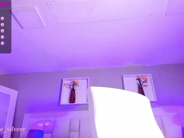 Live sex webcam photo for IrinaSilver #271986225