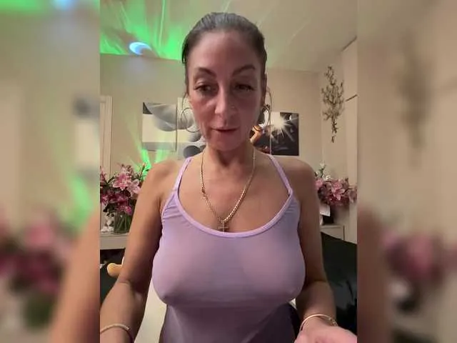 Live sex webcam photo for IrinkaGata #292737900