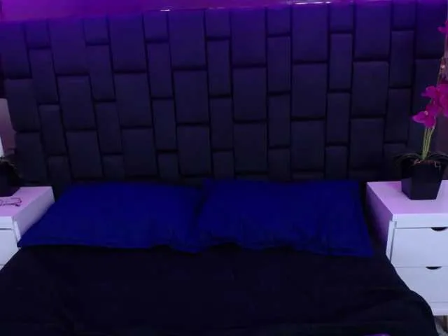 Live sex webcam photo for Iris-rouse-- #288512195