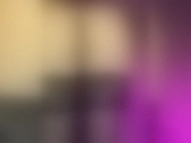 Live sex webcam photo for Iris22 #292672540