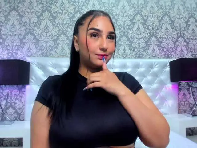 Live sex webcam photo for IrisEvans #273942250