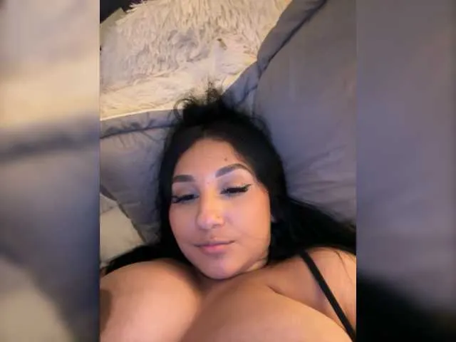 Live sex webcam photo for IrisEvans #275434333