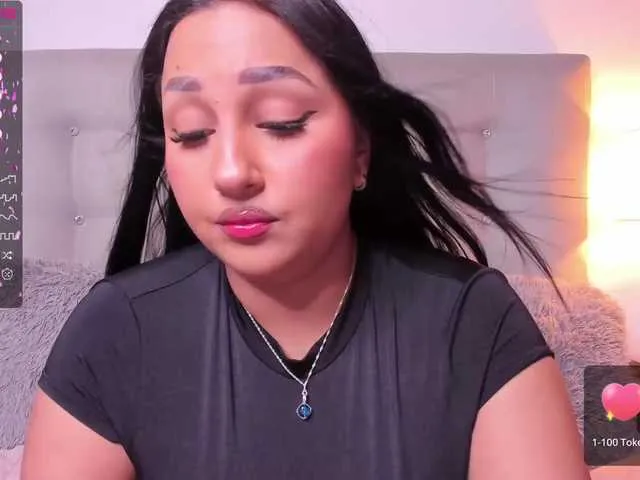 Live sex webcam photo for IrisEvans #276008453