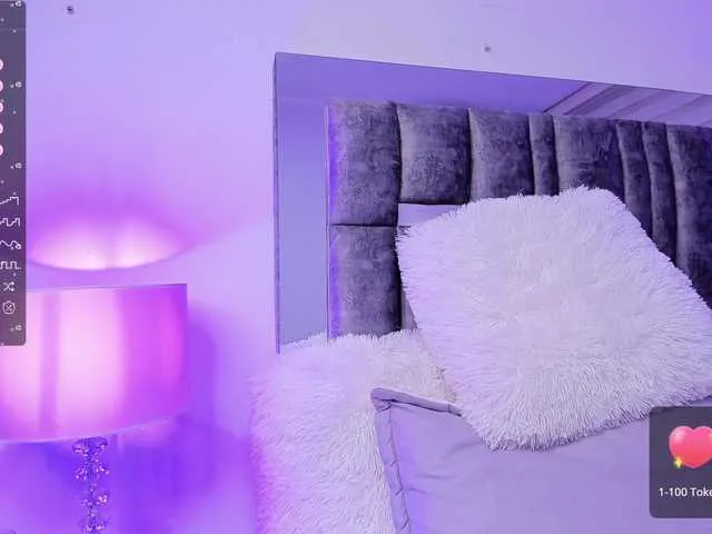 Live sex webcam photo for IrisEvans #278111467