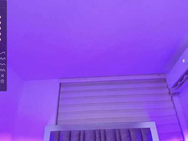 Live sex webcam photo for IrisEvans #290754107