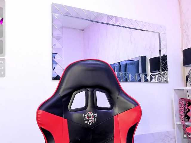 Live sex webcam photo for IrisKarimm #290974018