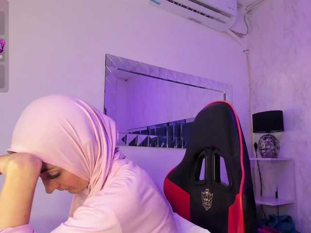 Live sex webcam photo for IrisKarimm #291163667