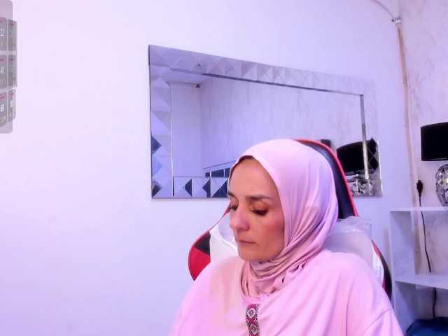 Live sex webcam photo for IrisKarimm #291464416