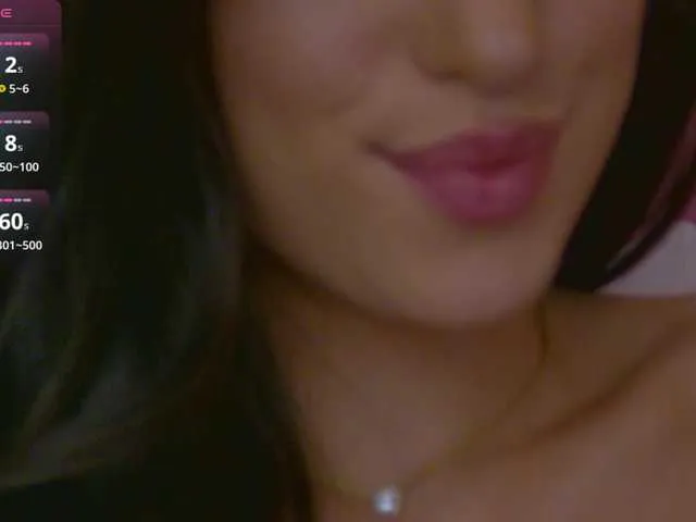 Live sex webcam photo for IrisMonn #291464790