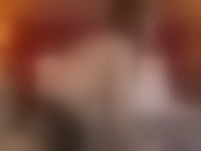 Live sex webcam photo for IrisMonn #293362286