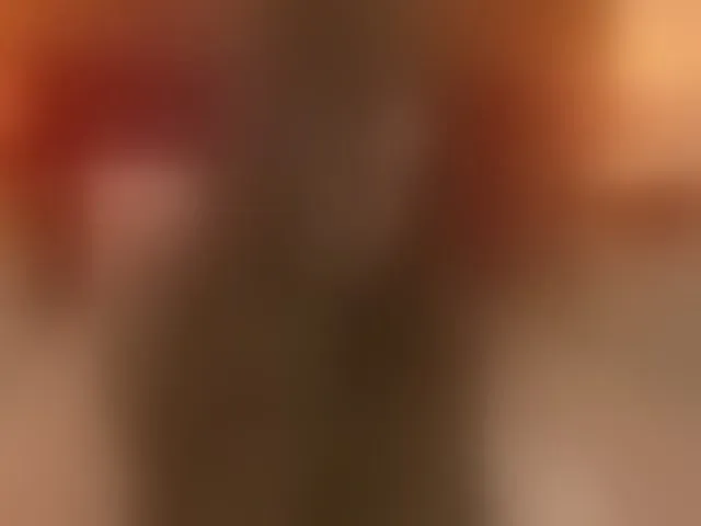 Live sex webcam photo for IrisMonn #293773471