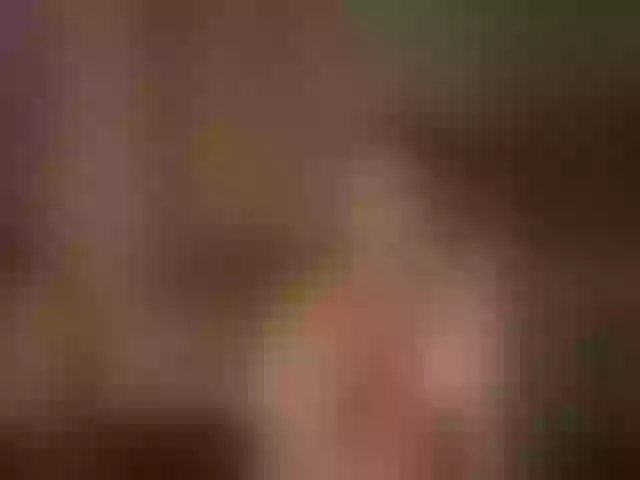 Live sex webcam photo for IrisReynolds #278262144