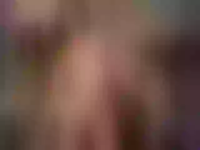 Live sex webcam photo for IrisReynolds #288587588