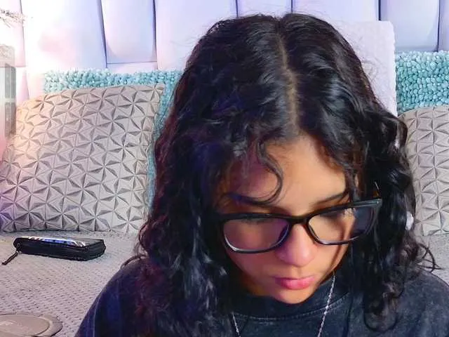 Live sex webcam photo for IrisRoss #291900192