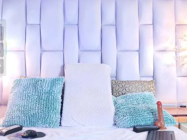 Live sex webcam photo for IrisRoss #291925998