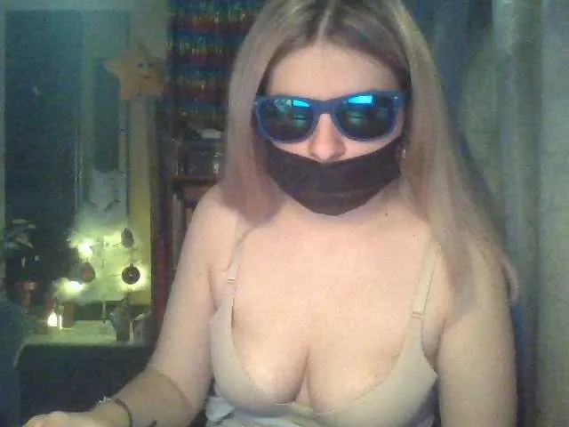 Live sex webcam photo for Irish8m #271889612
