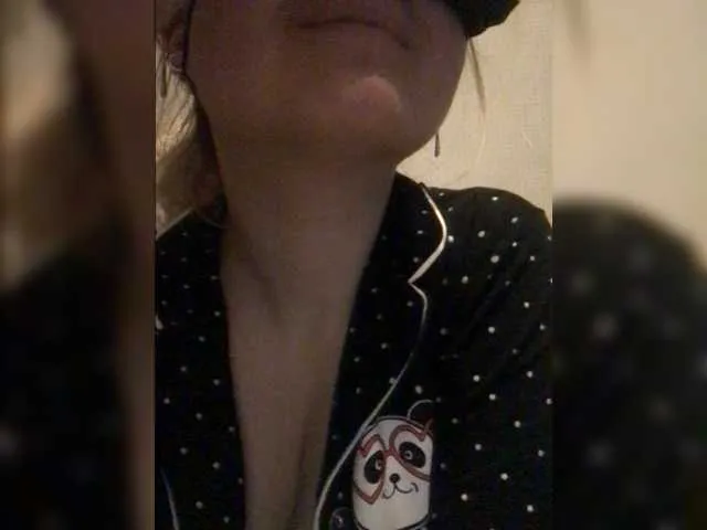 Live sex webcam photo for Irish8m #271926639