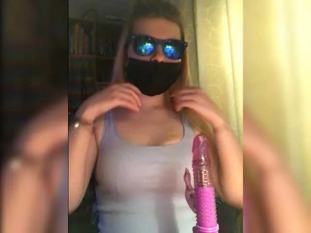 Live sex webcam photo for Irish8m #272139450