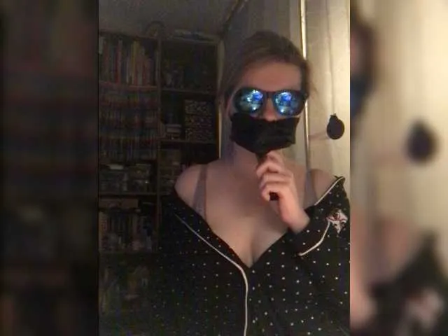 Live sex webcam photo for Irish8m #272153268