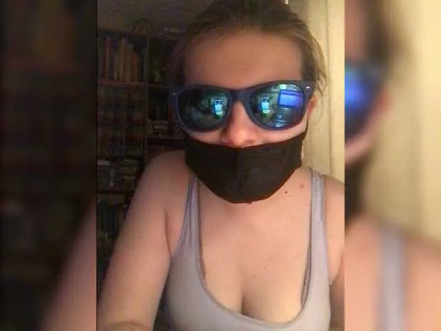 Live sex webcam photo for Irish8m #272167318