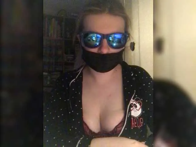 Live sex webcam photo for Irish8m #272182157