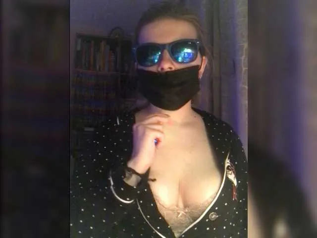 Live sex webcam photo for Irish8m #272273951
