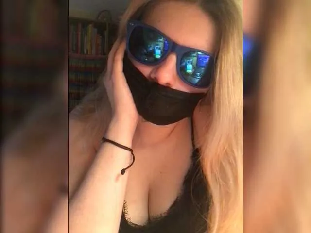 Live sex webcam photo for Irish8m #272301046