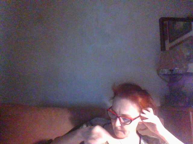 Live sex webcam photo for Iriska838 #273083770