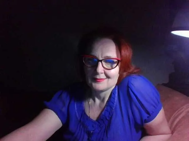 Live sex webcam photo for Iriska838 #273108976