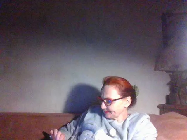 Live sex webcam photo for Iriska838 #273298756