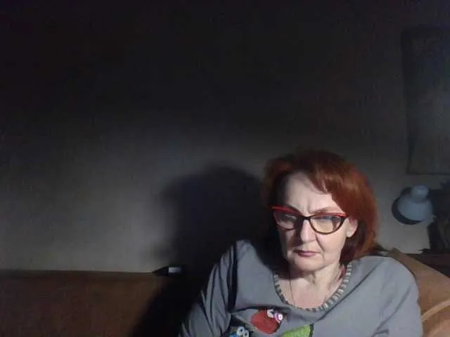 Live sex webcam photo for Iriska838 #273505123