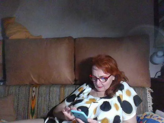 Live sex webcam photo for Iriska838 #273687166