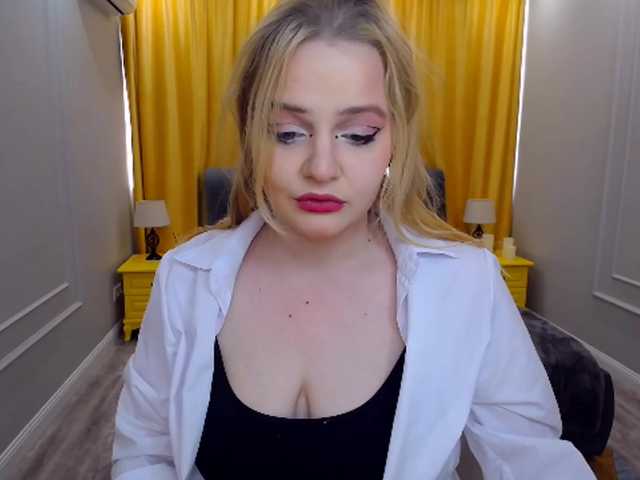 Live sex webcam photo for IrresistibleSmile #277428726