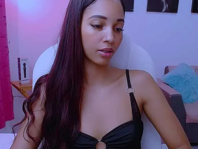 Live sex webcam photo for Isabel-hot #292210118