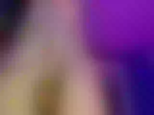 Live sex webcam photo for Isabeldoll9 #292272073