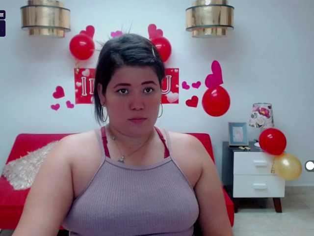 Live sex webcam photo for Isabella- #272365562